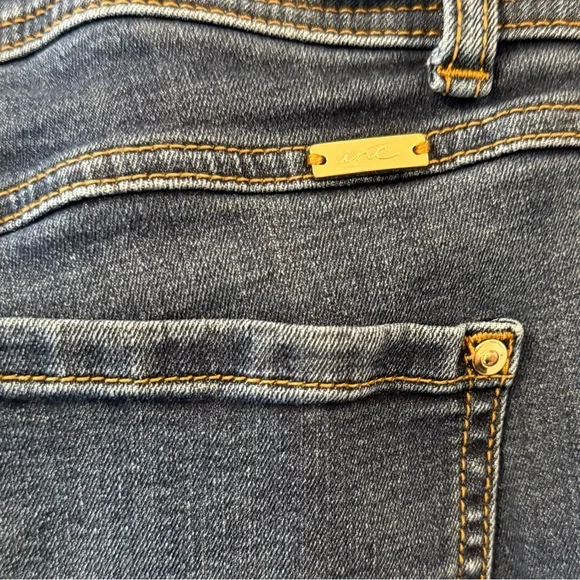 INC EUC Straight Leg Curvy Fit Dark Wash Women's Jeans - Sz 6 - Picture 5 of 8